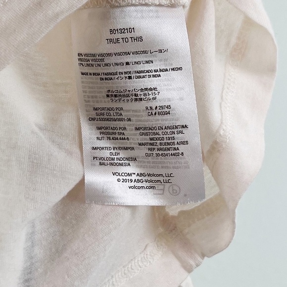 NWT Volcom Lived In Lounge Linen Cropped Short Sleeve V-Neck Tee - Picture 9 of 9